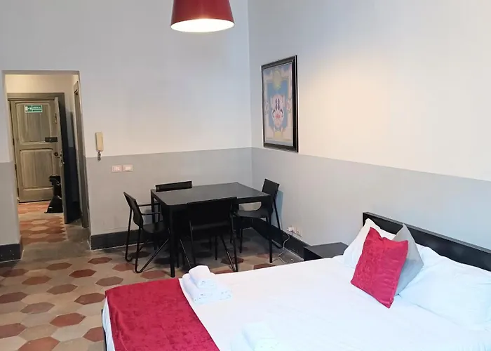 5 scole apartments Roma